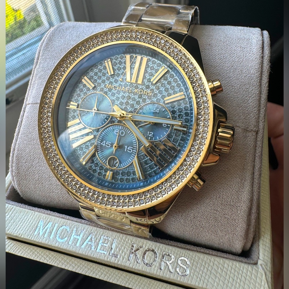 Michael Kors MK6291 Wren Blue Crystal Glitz
Chronograph Women's Watch